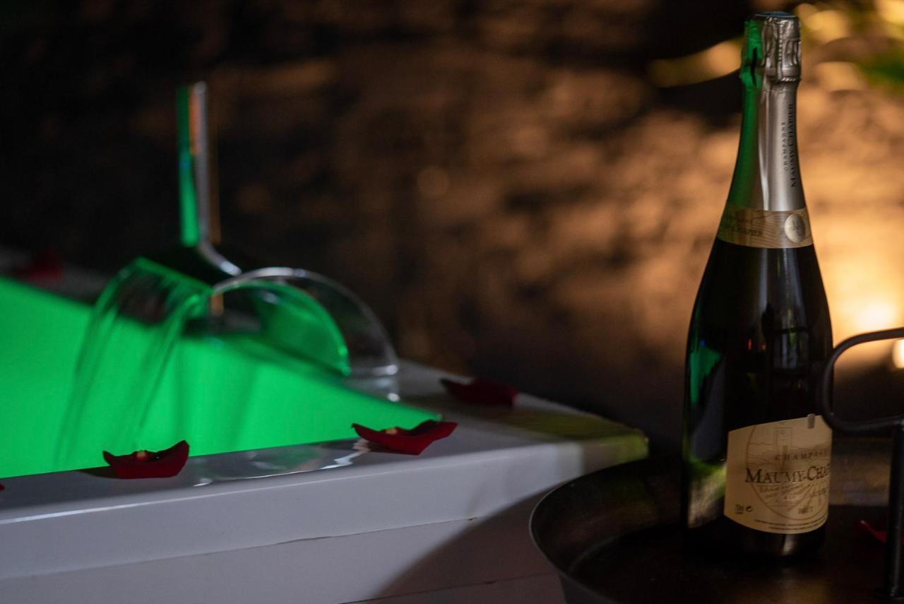 Love Suites & Spa "Le Loft" Avec Jacuzzi Privatif Médis Exterior foto